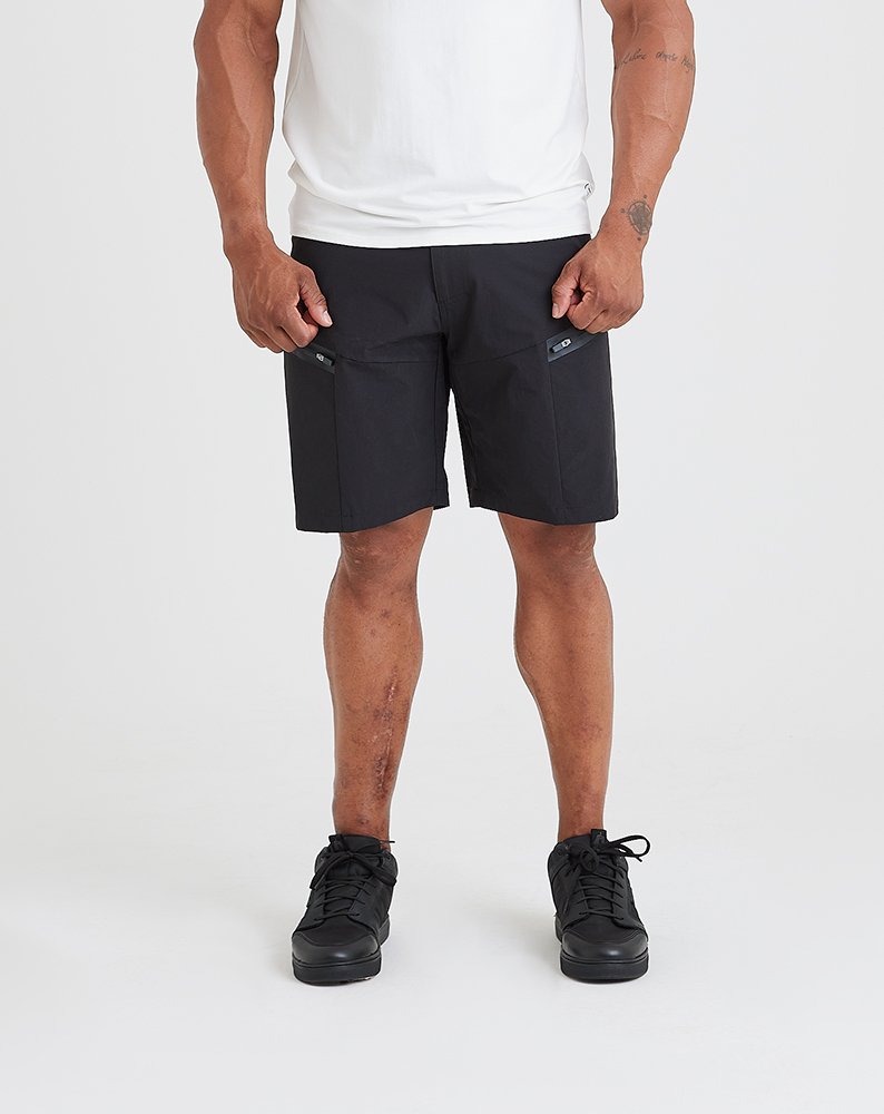 BERMUDA INVICTUS PACIFIC 2.0 PRETA 44