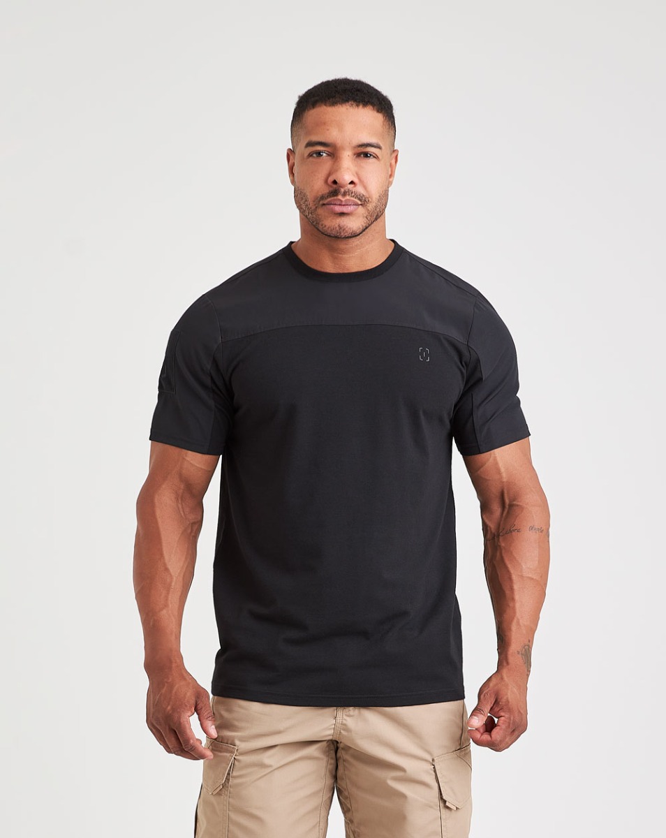 CAMISETA INVICTUS INFANTRY RELIEF PRETA M