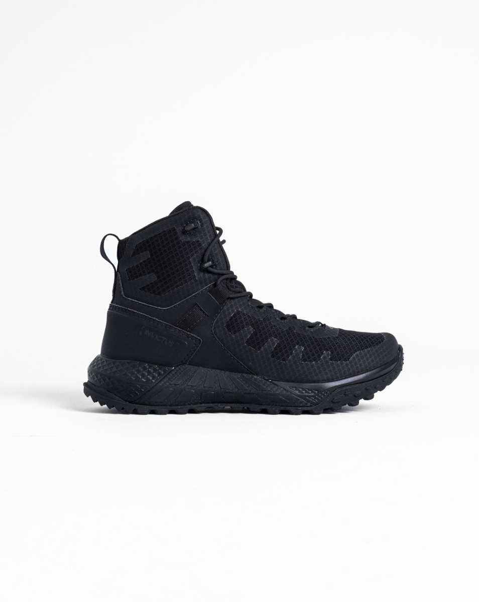 BOTA INVICTUS ARION PRETO 44