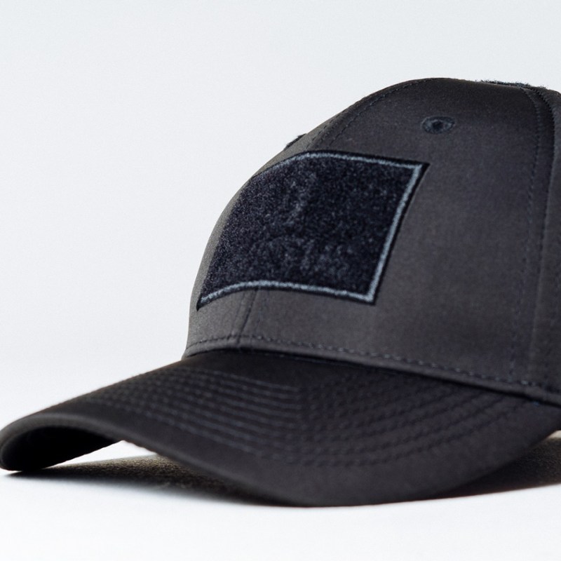 BONÉ INVICTUS BATTLE PRETO